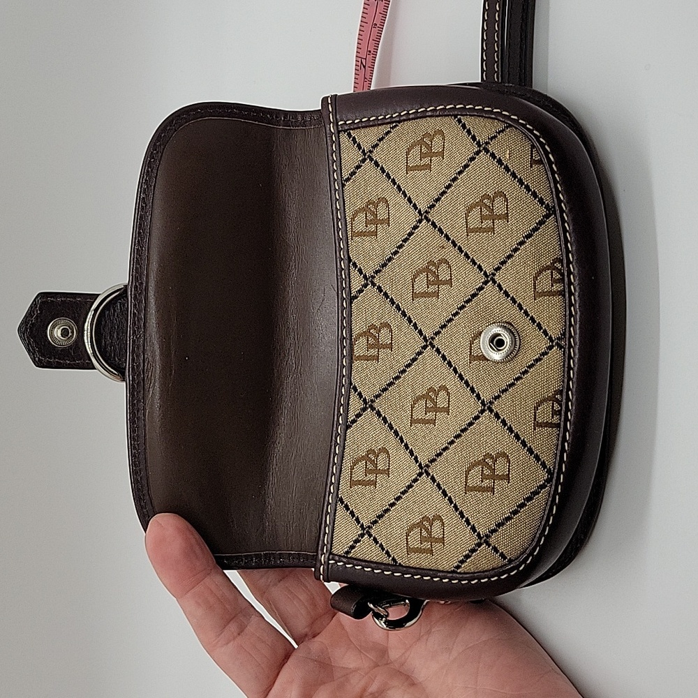 Dooney & Bourke Wristlet - Picture 3 of 8